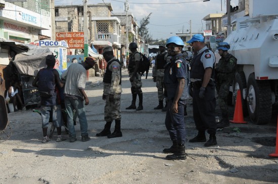 62 arrestations lors d’une opération de police conjointe à Port-au-Prince