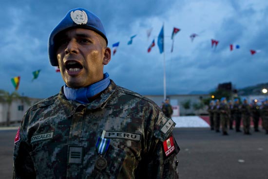 276 Casques bleus péruviens décorés de la Médaille des Nations Unies