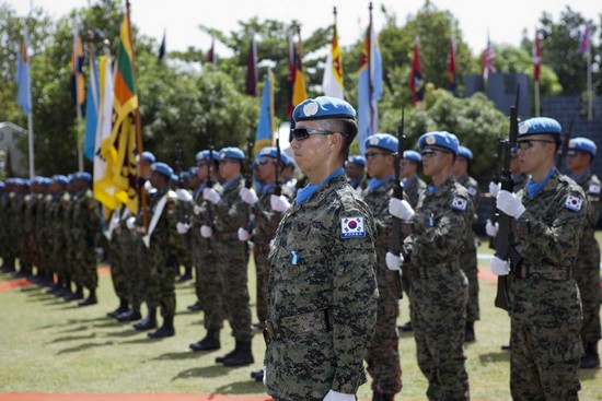 Léogane : 1090 Casques bleus de la Corée du Sud et du Sri Lanka décorés de la Médaille des Nations Unies