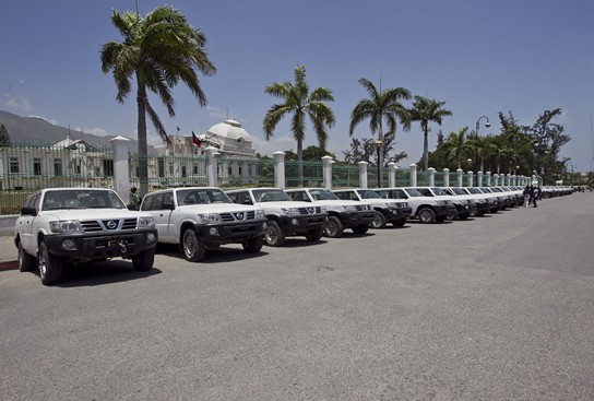 La MINUSTAH remet 100 véhicules tout-terrain au Gouvernement haïtien