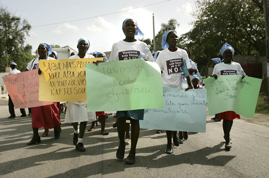 Jacmel : Les organisations féminines sensibilisées sur les droits des victimes de violences basées sur le genre