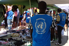 Visite du « Marché de la Paix » autour du camp Charlie à Port-au-Prince