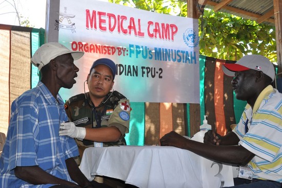 Des consultations médicales pour les déplacés du camp de Carradeux
