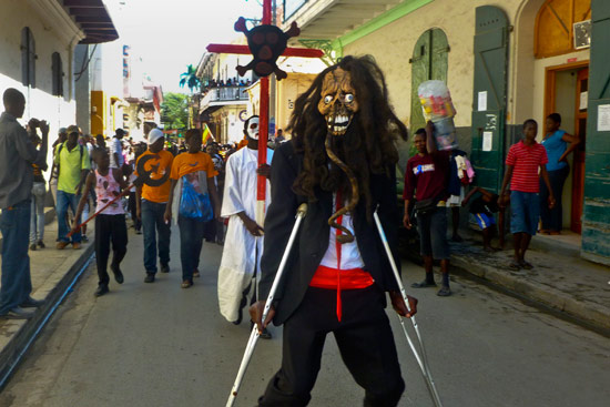 Cap-Haitien: Un carnaval des étudiants pour dire non à la violence