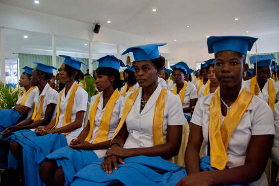 Un diplôme pour une centaine de jeunes des quartiers sensibles de Port-au-Prince