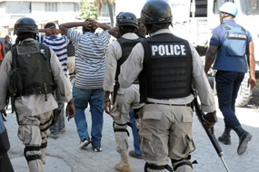 La lutte contre la criminalité s’intensifie avec 4 opérations de police dans la capitale haïtienne