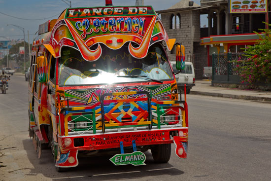 « Tap tap » : l’art sur roues haïtien