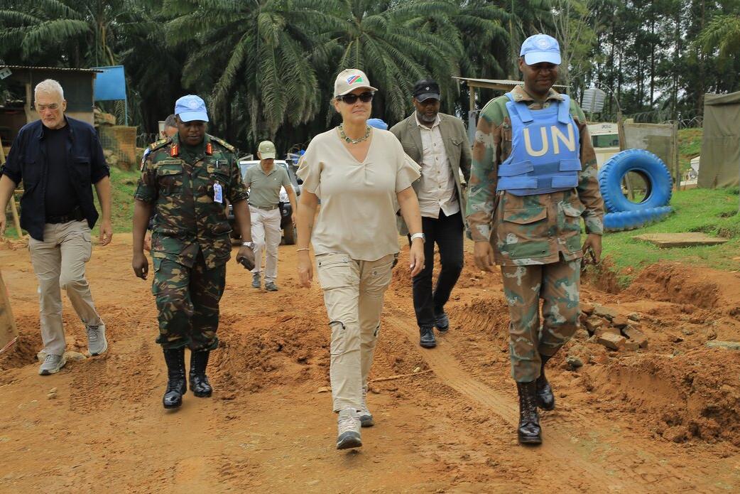 Du 22 au 24 septembre, Vivian van de Perre a conduit une visite de travail dédiée aux questions de sécurité, de protection des civils et à l'élaboration de solutions durables dans l'Est de la RDC.