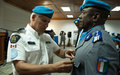Des policiers ivoiriens et burkinabè décorés de la Médaille des Nations Unies