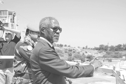 Former UN Secretary-General Kofi Annan during his visit to UNIFIL.